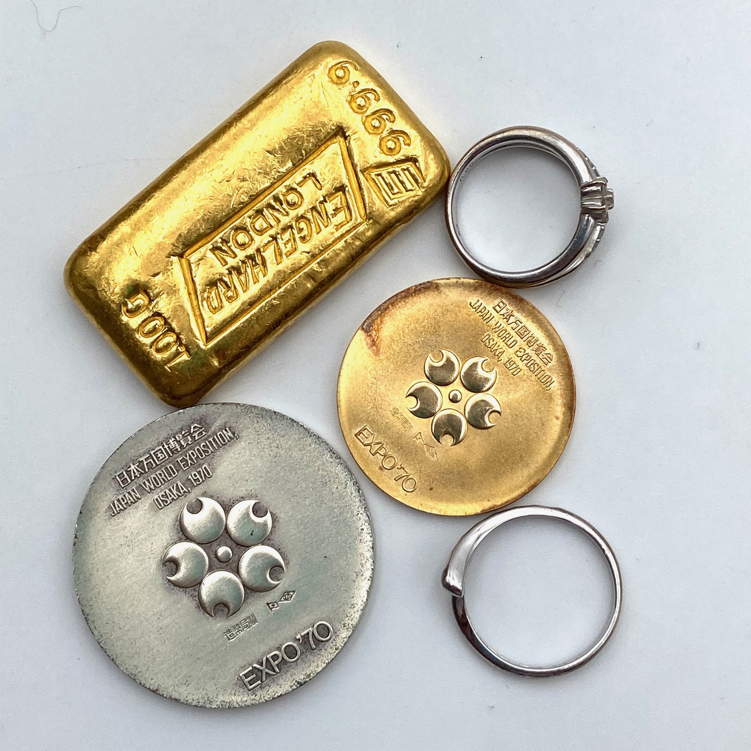 多種類の貴金属を扱っています
